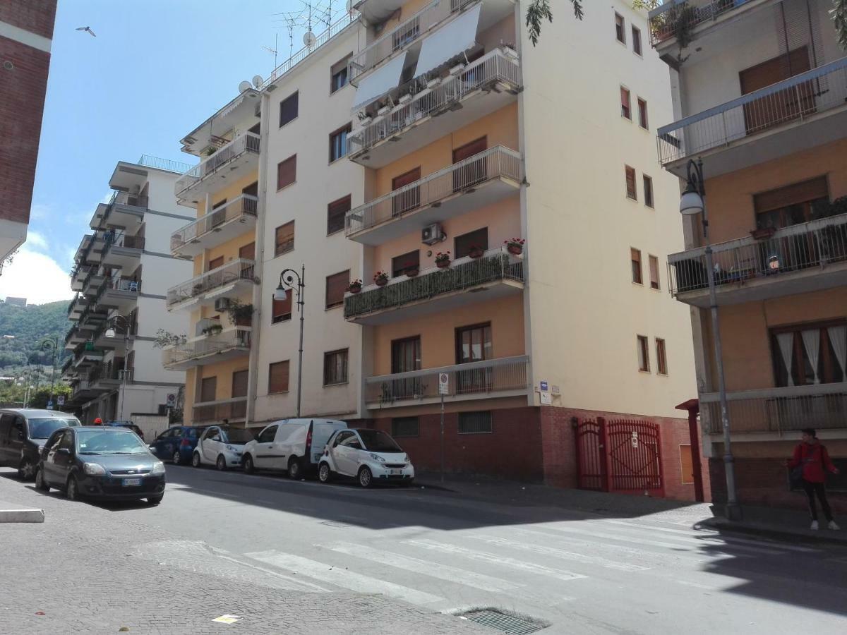 Viaparsano Apartment Sorrento Luaran gambar